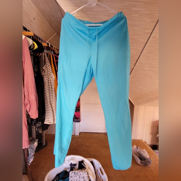 Tinkerbell scrubs - Picture 3 of 11